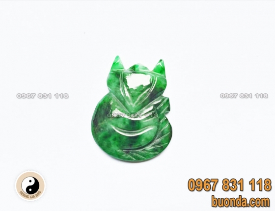 Mặt dây chuyền cẩm thạch bọc vàng