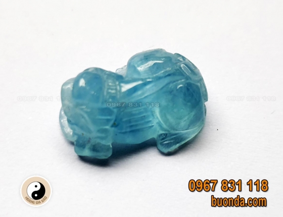 Mệnh thủy mệnh mộc đeo đá gì